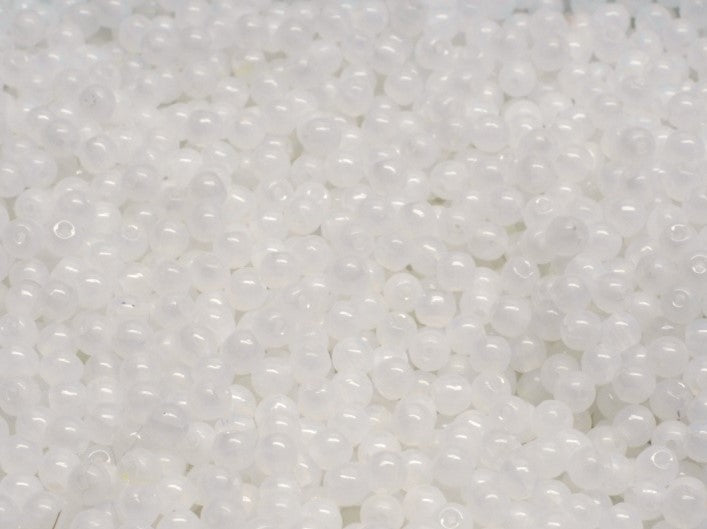250 g Round Beads 3 mm, White Alabaster, Czech Glass